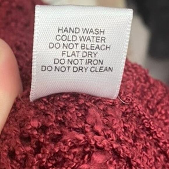 Altar'd State Rasberry Red Oversized Chunky V-Neck Knit Hi-Low Tunic Sweater - Picture 8 of 9